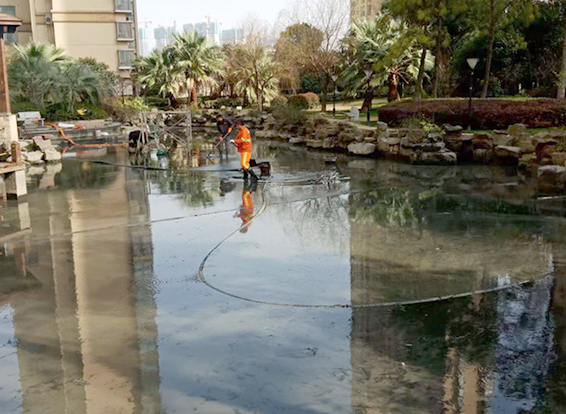 崇信景观池淤泥清理